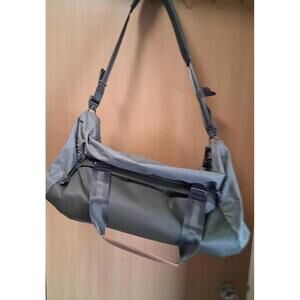 Peak Design Travel Duffel 35 L – Very Good Used Condition – Sage